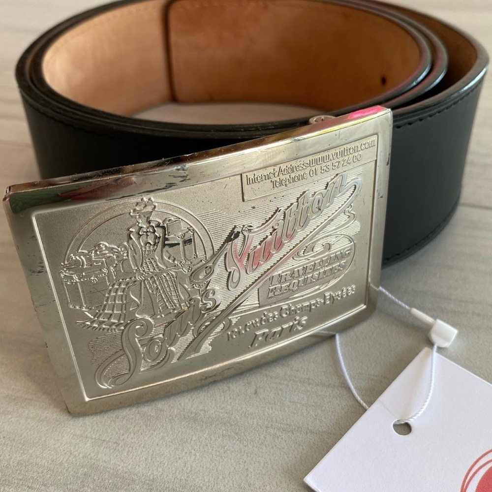 Vintage Louis Vuitton Mens black leather belt with silver buckle!